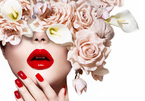 Tranh dán tường shop mỹ phẩm spb001